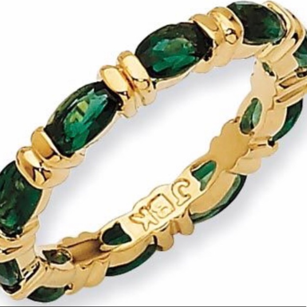 Jackie Kennedy Emerald Band Ring - Picture 2 of 6